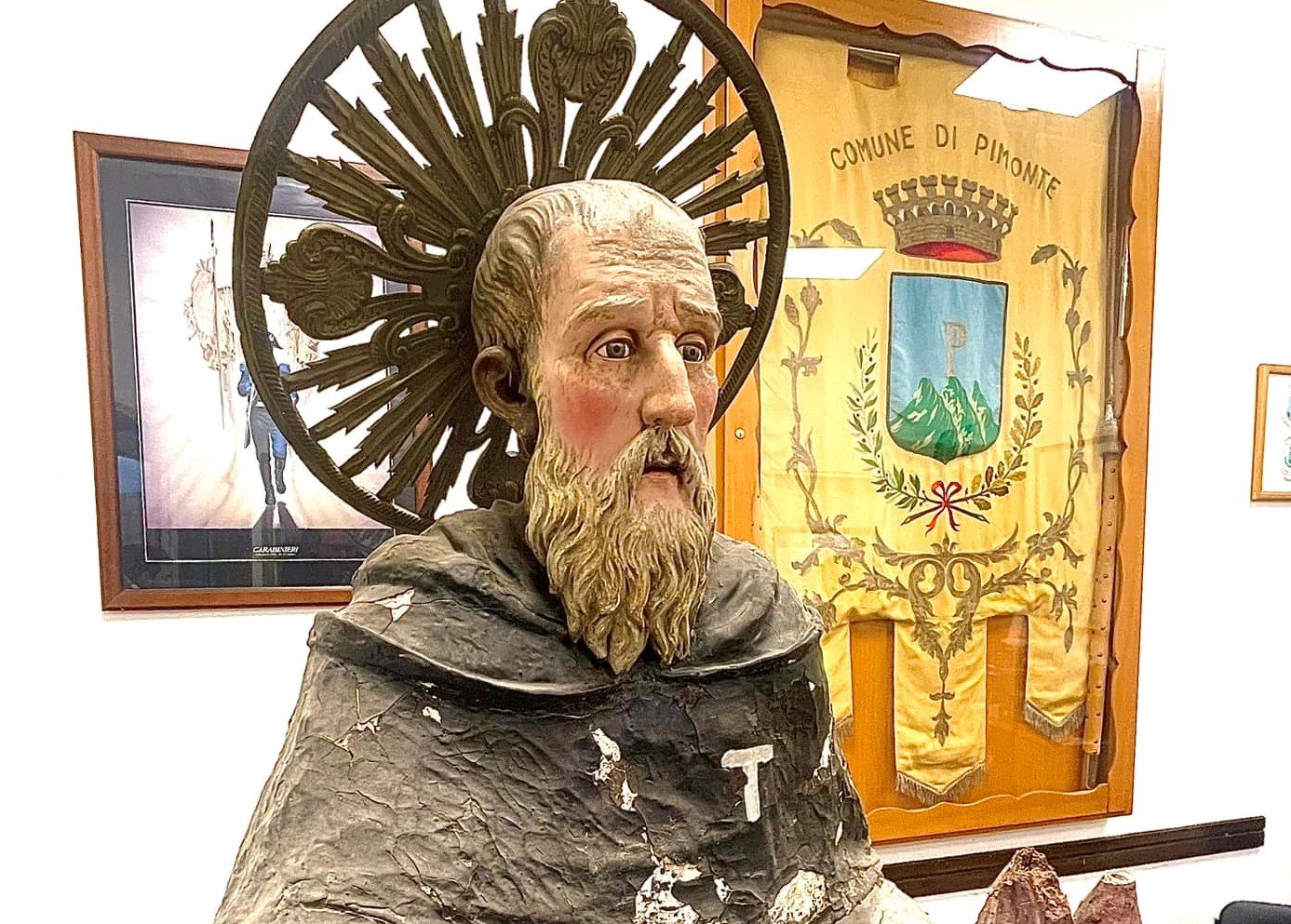 Il Vescovado La Statua Di Sant Antonio Abate Ritorna A Pimonte Dopo