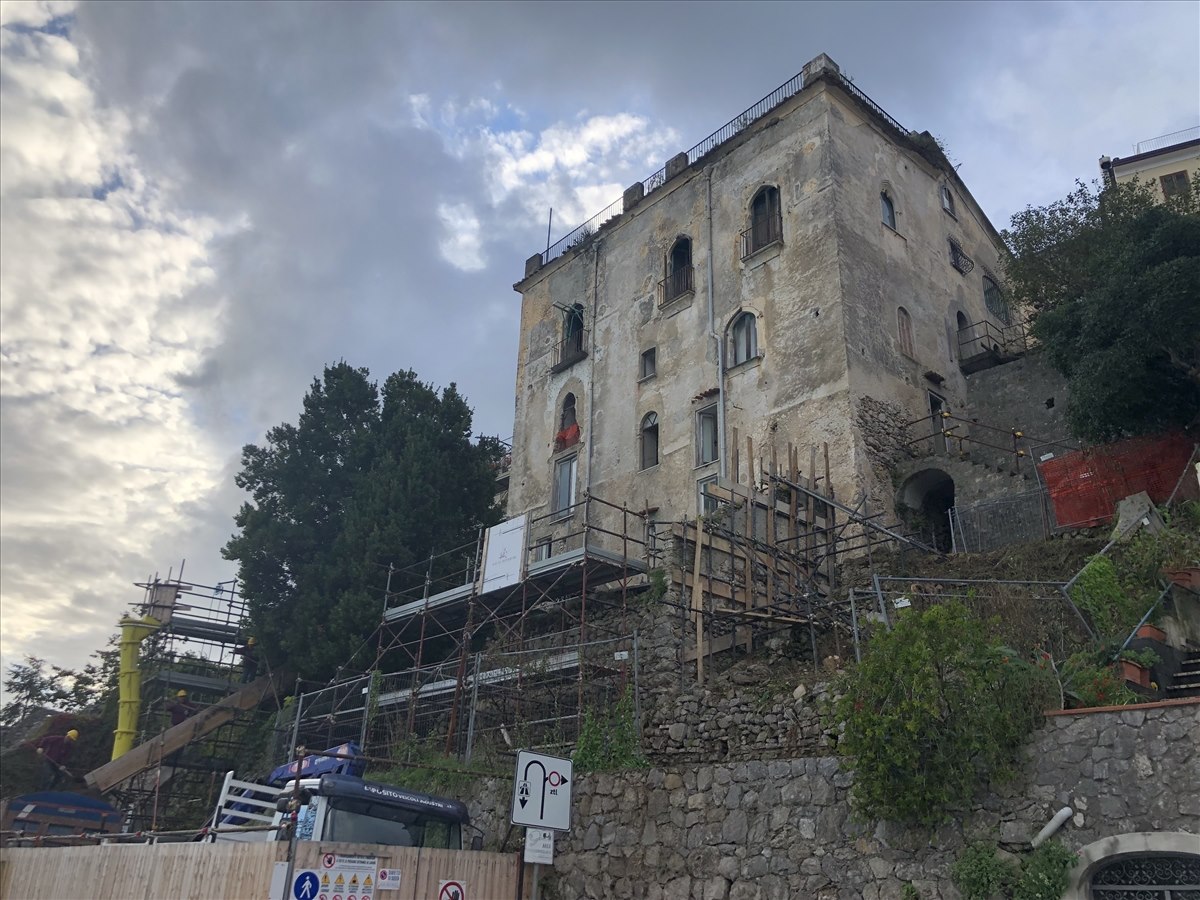 Il Vescovado Ravello Dopo Mesi Di Stop Riparte Il Cantiere A Palazzo