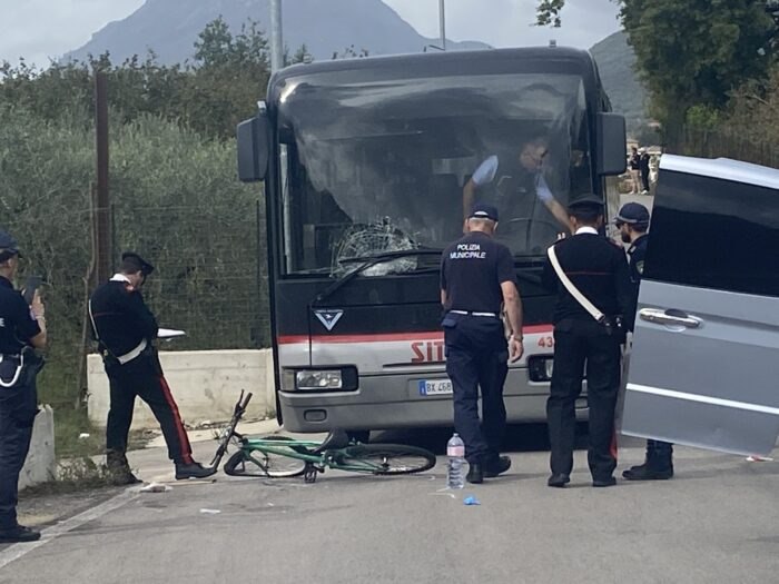 Il Vescovado Si Schianta Fatalmente Contro Bus Di Linea Oggi A