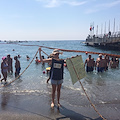 A Minori un flashmob per dire basta all’abbandono di mozziconi in spiaggia