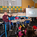 A pochi giorni dal Natale gli studenti di Tramonti incontrano il Maestro Presepista Oris Viggiano