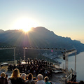 A Ravello il passaggio dalla notte al giorno in musica: 11 agosto il rito del Concerto all’Alba