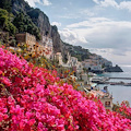 “Amalfi città in fiore”: al via il concorso per rendere il centro più accogliente