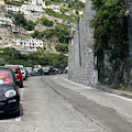 Amalfi, da stasera divieto di sosta su via Pimenio Vescovo per manutenzione asfalto