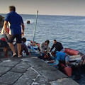 Amalfi, pescatore rinvenuto privo di sensi sulla sua barca. Trasferito in ospedale è grave /FOTO