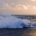 Ancora maltempo in Campania, venerdì allerta arancione. Mareggiate sulla costa, neve intorno ai 400 metri