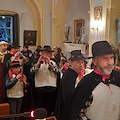 Atrani, cerimonia della "Reposizione di Gesù Bambino" al Santuario di Santa Maria del Bando /foto /video