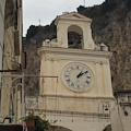 Atrani, il tempo che si è fermato: cittadini chiedono riattivazione antico orologio della piazza