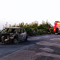 Auto in fiamme al Valico di Chiunzi, traffico in tilt [FOTO]