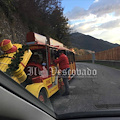 Babbo Natale si ferma a Tramonti: trenino in panne, curiosità tra i passanti [FOTO]