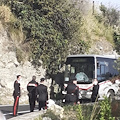 Brutto incidente sull'Amalfitana: moto contro bus Sita tra Positano e Vico Equense. Grave centauro [FOTO]