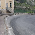 Carburante su asfalto tra Ravello e Scala, pericolo per circolazione [FOTO]