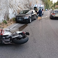 Cetara, brutto incidente tra auto e moto. Centauro in ospedale