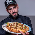 Da Agerola al bresciano, il pizzaiolo Giuseppe Villani presenta la sua nuova pizza gourmet 