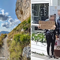 Da Minori ad Agerola in autostop: due turisti provano a raggiungere il Sentiero degli Dei con un cartello