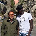 Difensore del Napoli Koulibaly nel caos di Amalfi, selfie ed entusiasmo tra i vicoli [FOTO]