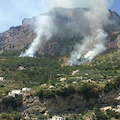 Domenica di fuoco in Costiera: fiamme ad Amalfi tra Vettica e Lone [FOTO]