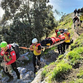 Escursionista ferito sul Sentiero degli dei: intervento congiunto del CNSAS e del Soccorso Alpino della Guardia di Finanza