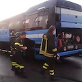 Fiamme su bus Sita a Furore, conducente mette in salvo i passeggeri /FOTO