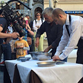 Gli inglesi alla scoperta della sfogliatella Santarosa di Pansa. Paul Hollywood la racconta su Food Network /VIDEO