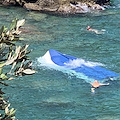 Imbarcazione capovolta e affondata ad Amalfi. Salva famiglia di 6 persone [FOTO]