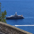 In Costiera Amalfitana arriva "Clodubreak": mega yacht da 72 metri con elicottero a bordo [FOTO]