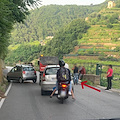 Incidente a Tramonti sulla SP2, coinvolti scooter e automobile /FOTO