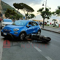 Incidente sul lungomare di Maiori: coinvolti un'auto e uno scooter /Foto