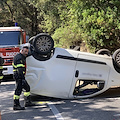 Incidente sull'Amalfitana: furgone si ribalta a Capo d'Orso [FOTO]