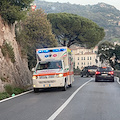 Incidente tra Cetara e Vietri sul Mare: conducente moto finisce sull'asfalto