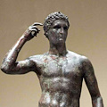 La Corte Europea ordina la restituzione all'Italia della statua di Lisippo esposta al museo della Villa Getty a Malibu