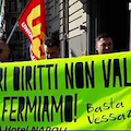 Lavoro, la protesta dei dipendenti d'hotel