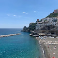 «Le acque antistanti la spiaggia di Atrani sono perfettamente balneabili»: la conferma dell'Arpac