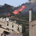 Maiori: non si placano gli incendi, Sindaco posticipa spettacolo pirotecnico di San Rocco