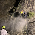 Maiori, si lavora anche di notte al costone roccioso. Riapertura strada in sicurezza è priorità [FOTO]