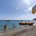 Malore in spiaggia ad Amalfi: soccorsa donna a Duoglio [FOTO]