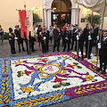 Meraviglia infiorata a Ravello: spettacolo di partecipazione e condivisione [FOTO]