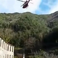 Minori: cavallo finisce in dirupo, salvato da elicottero Vigili del Fuoco /VIDEO