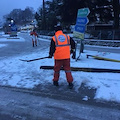 Neve al Valico di Chiunzi: si teme formazione ghiaccio nella notte, Protezione Civile all'opera [FOTO]