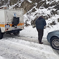 Neve e disagi alla viabilità tra Ravello e Tramonti: volontari in azione [FOTO]