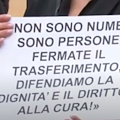 Nocera Inferiore, le proteste per il trasferimento di 41 disabili di “Villa dei Fiori” in Rsa arrivano su Rai 3