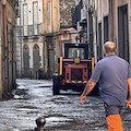 Paura a Sarno: fango e detriti nel centro storico. Scuole chiuse, evacuati 40 residenti