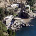 Praiano, rischio crolli: chiusa la spiaggia de "La Gavitella"