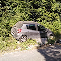 Ravello-Chiunzi, auto fuori strada nella notte [FOTO]