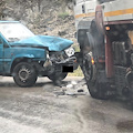 Ravello, scontro frontale sulla strada della vergogna: una donna in ospedale [FOTO]