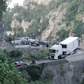 Ravello, tir s'incastra nel tornante di Cigliano: caos e disagi di primo mattino [FOTO-VIDEO]