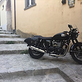 Ravello, turista inglese in moto tra le scale del centro storico per raggiungere villetta [FOTO]