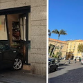 Si schianta con l'auto all'ingresso di un supermercato: paura a Sorrento