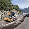 Strada Castiglione-Ravello, finalmente il nuovo manto d'asfalto [FOTO-VIDEO]