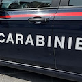 Tenta di rapinare uomo aggredendolo con una bottiglia di vetro: arrestato a Salerno